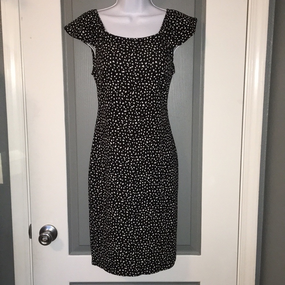 Black + White Animal Print Midi flutter sleeve Sheath Dress - Picture 2 of 11